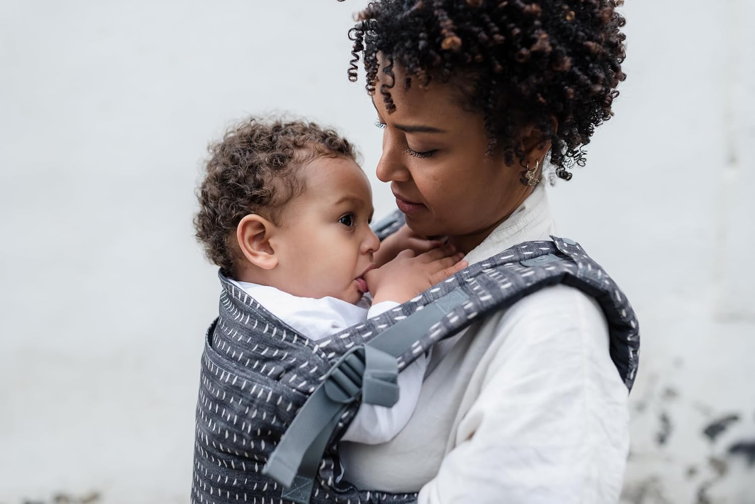 Boba X Baby Carrier - Newborn to Toddler Adjustable, 2-in-1 Convertible Front and Backpack Carrier 7 to 45 lbs, Ergonomic Baby Carrier with Crossable Straps (Denim Rain)
