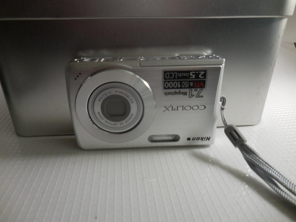 Nikon Coolpix S200 7.1MP Digital Camera with 3x Optical Zoom