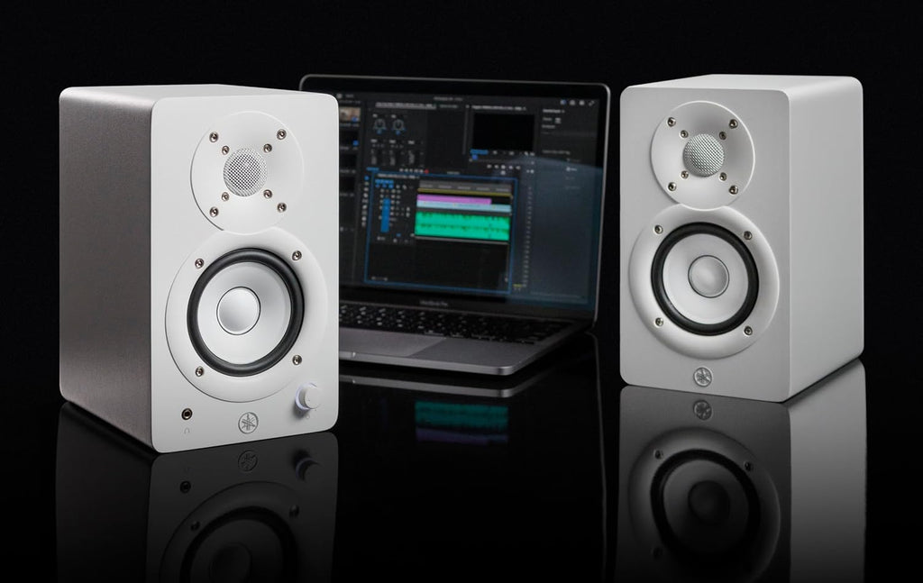 Yamaha HS4 Powered Studio Monitor in White, Pair (HS4 W)