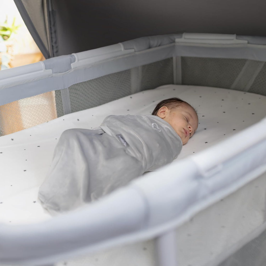 Ingenuity Dream Retreat 3-in-1 Portable Bassinet & Playard, Easy 3-Step Fold, Includes Indoor Outdoor UPF 50+ Light Blocking Shade, Mattress, & Sheet, 0-36 Months - Neutral