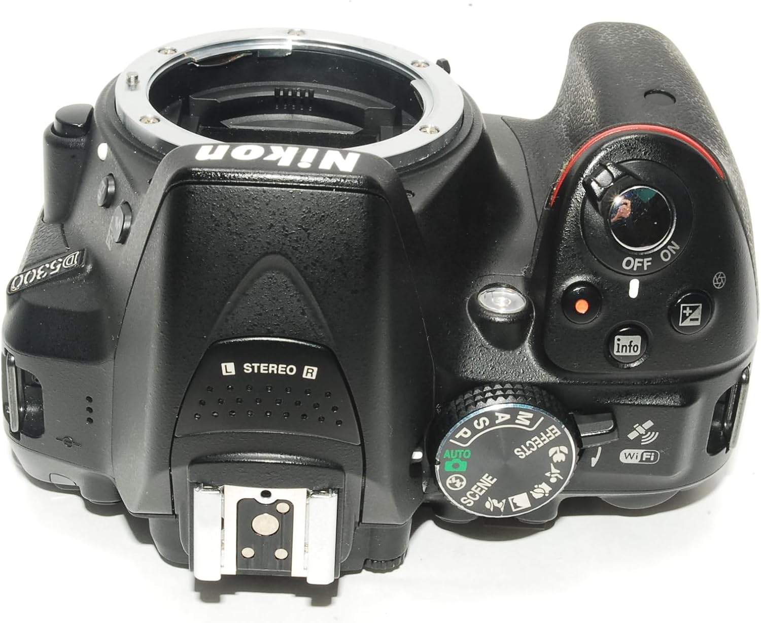 Nikon D5300 24.2 MP CMOS Digital SLR Camera with 18-55mm f/3.5-5.6G ED VR II Auto Focus-S DX NIKKOR Zoom Lens - International Version (No Warranty)
