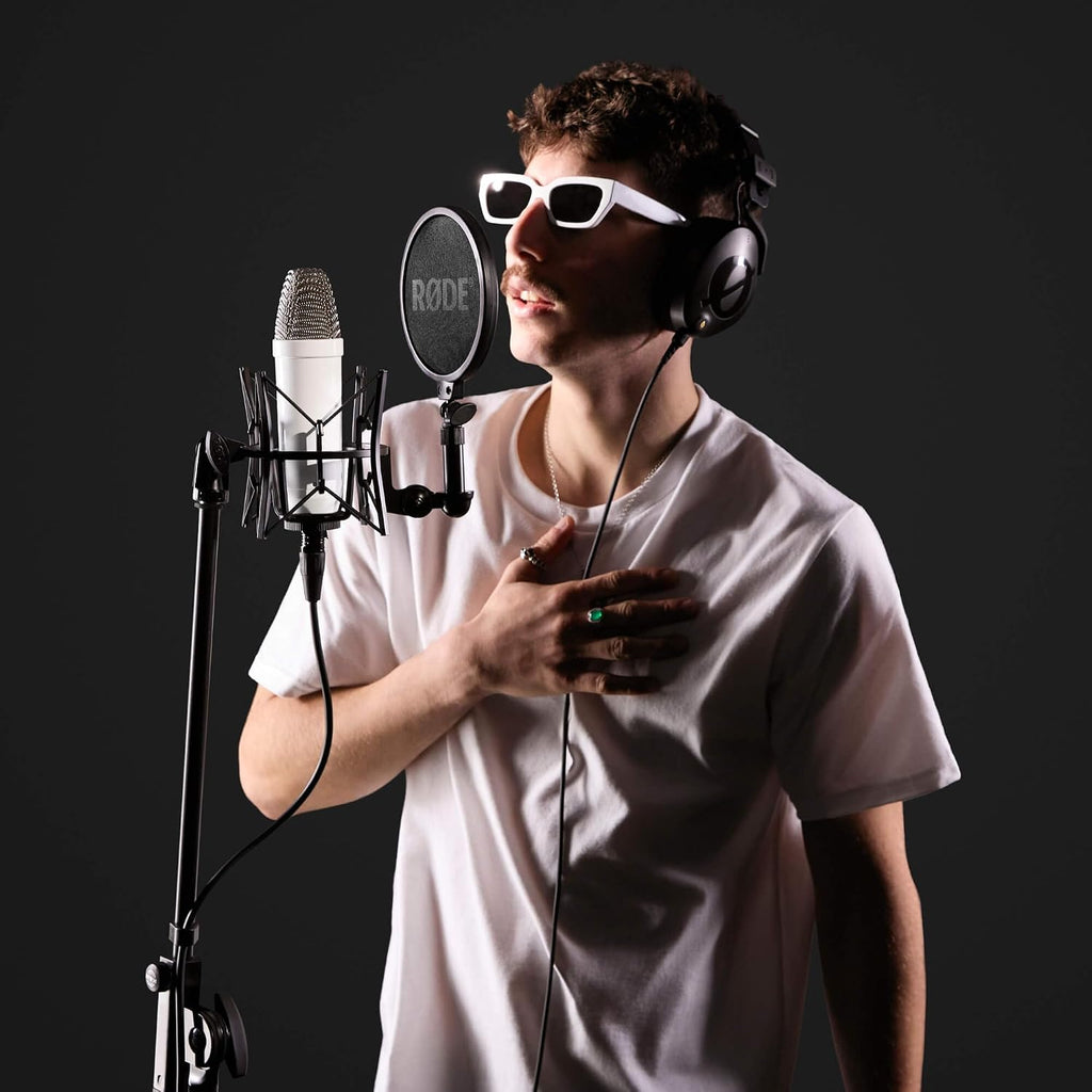 Rode NT1 Signature Series - White Condenser Microphone with SM6 Shockmount, Tripod Base Microphone Stand and Pop Filter