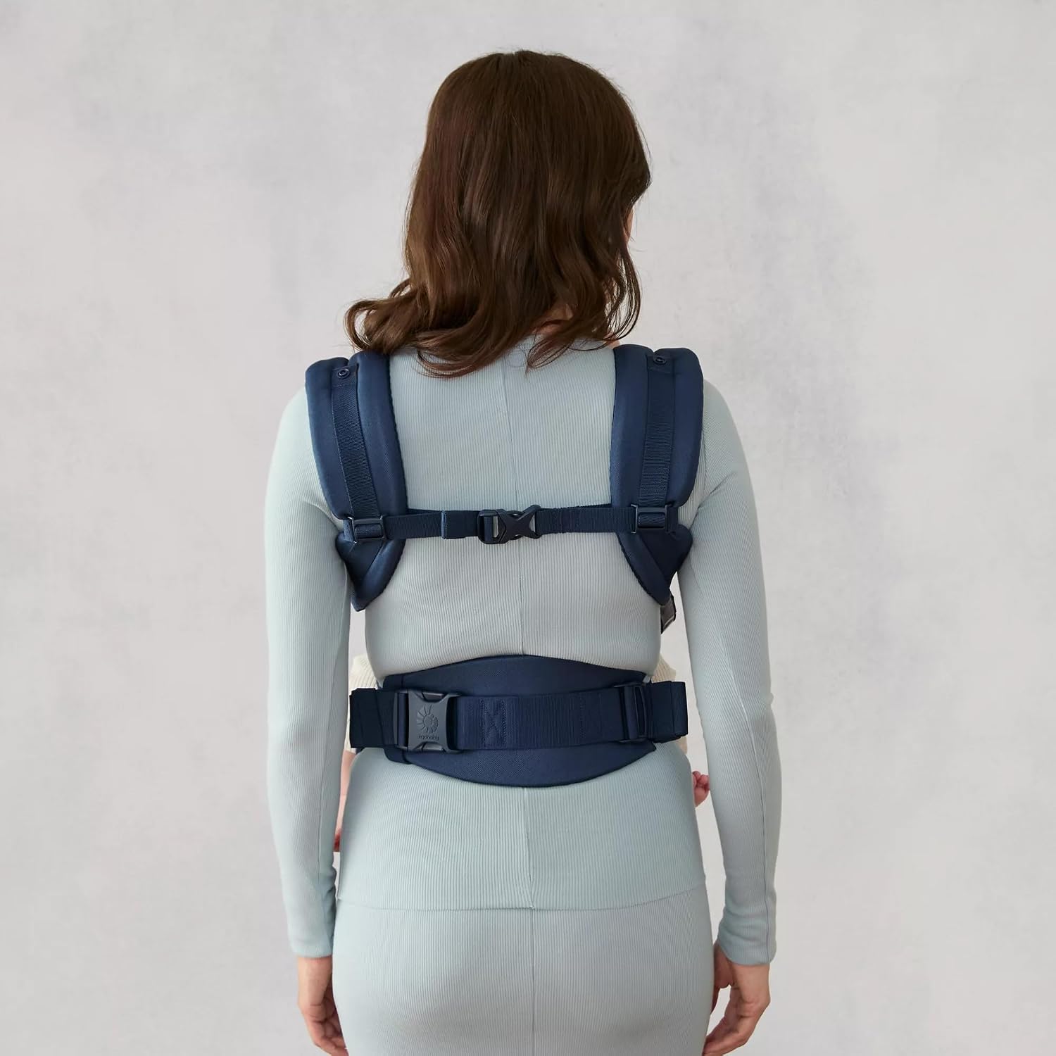 Ergobaby Omni Classic Baby Carrier for Newborn to Toddlers 0-48 Months (7-45 lbs) - 4-Position Breathable Mesh Baby Carrier with Ergonomic Support - One Size
