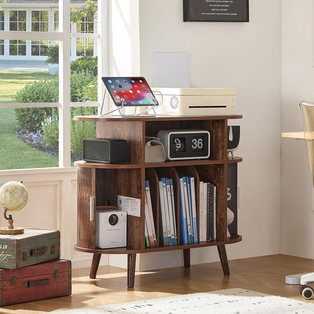 LELELINKY Small Round Record Player Stand with Charging Station & Fluted Panel, Brown Mid Century Modern Turntable Cabinet with Vinyl Storage, Arched Wood Record Player Table for Living Room