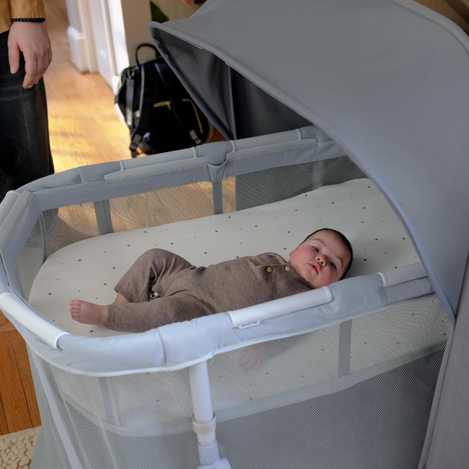 Ingenuity Dream Retreat 3-in-1 Portable Bassinet & Playard, Easy 3-Step Fold, Includes Indoor Outdoor UPF 50+ Light Blocking Shade, Mattress, & Sheet, 0-36 Months - Neutral