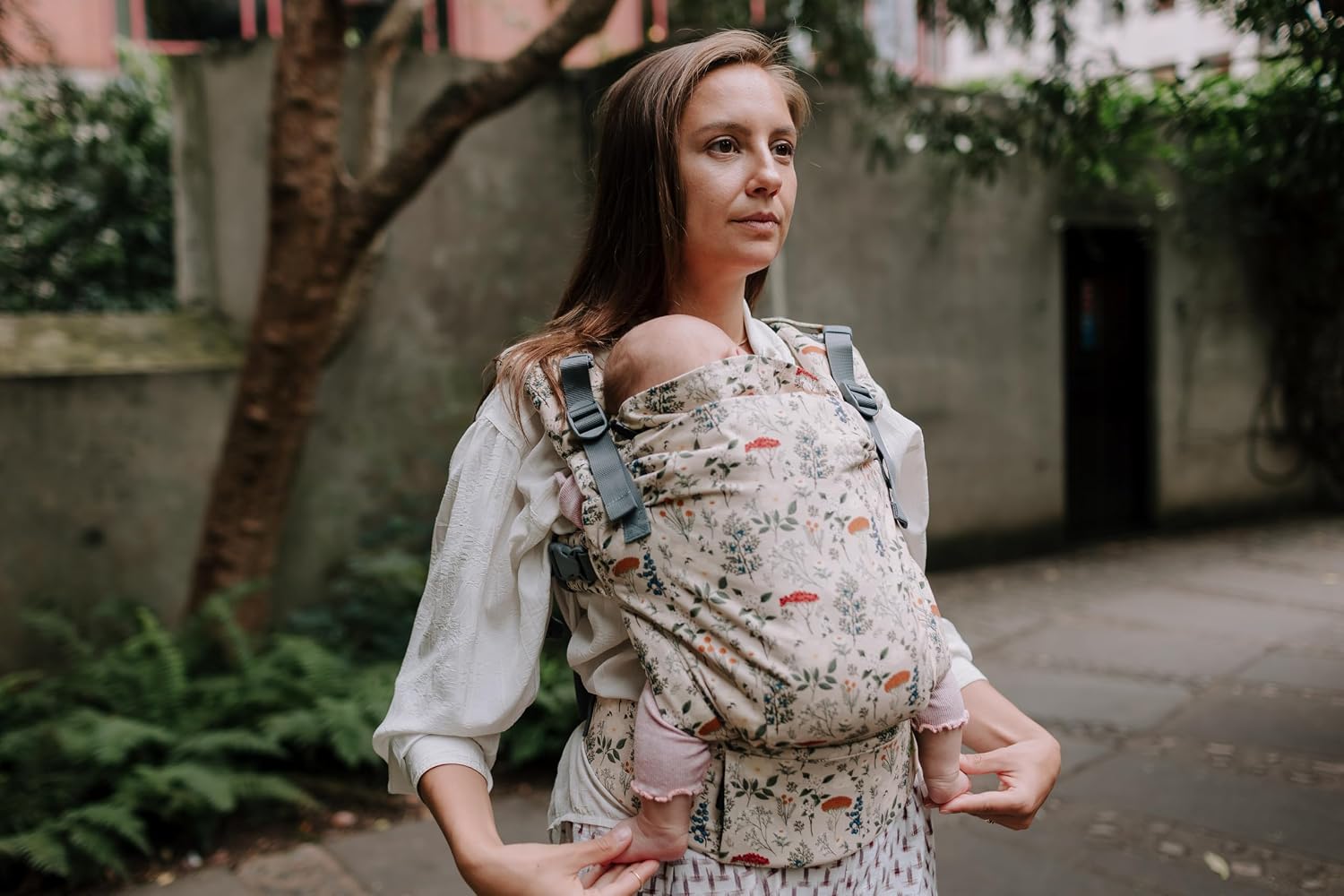 Boba X Baby Carrier - Newborn to Toddler Adjustable, 2-in-1 Convertible Front and Backpack Carrier 7 to 45 lbs, Ergonomic Baby Carrier with Crossable Straps (Winter Garden)