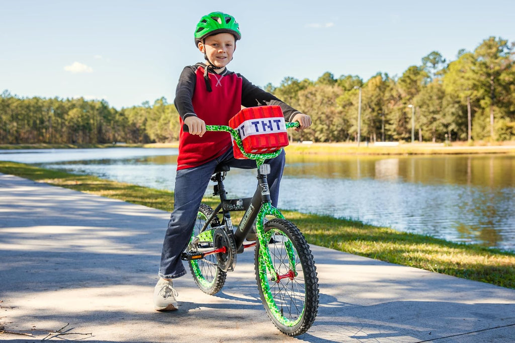 Minecraft 18-Inch Kids Bike - Unisex Bike with Creeper Graphics, Coaster Brake, Adjustable Seat, Removable Training Wheels, Ages 6-9, 42'-53' Tall