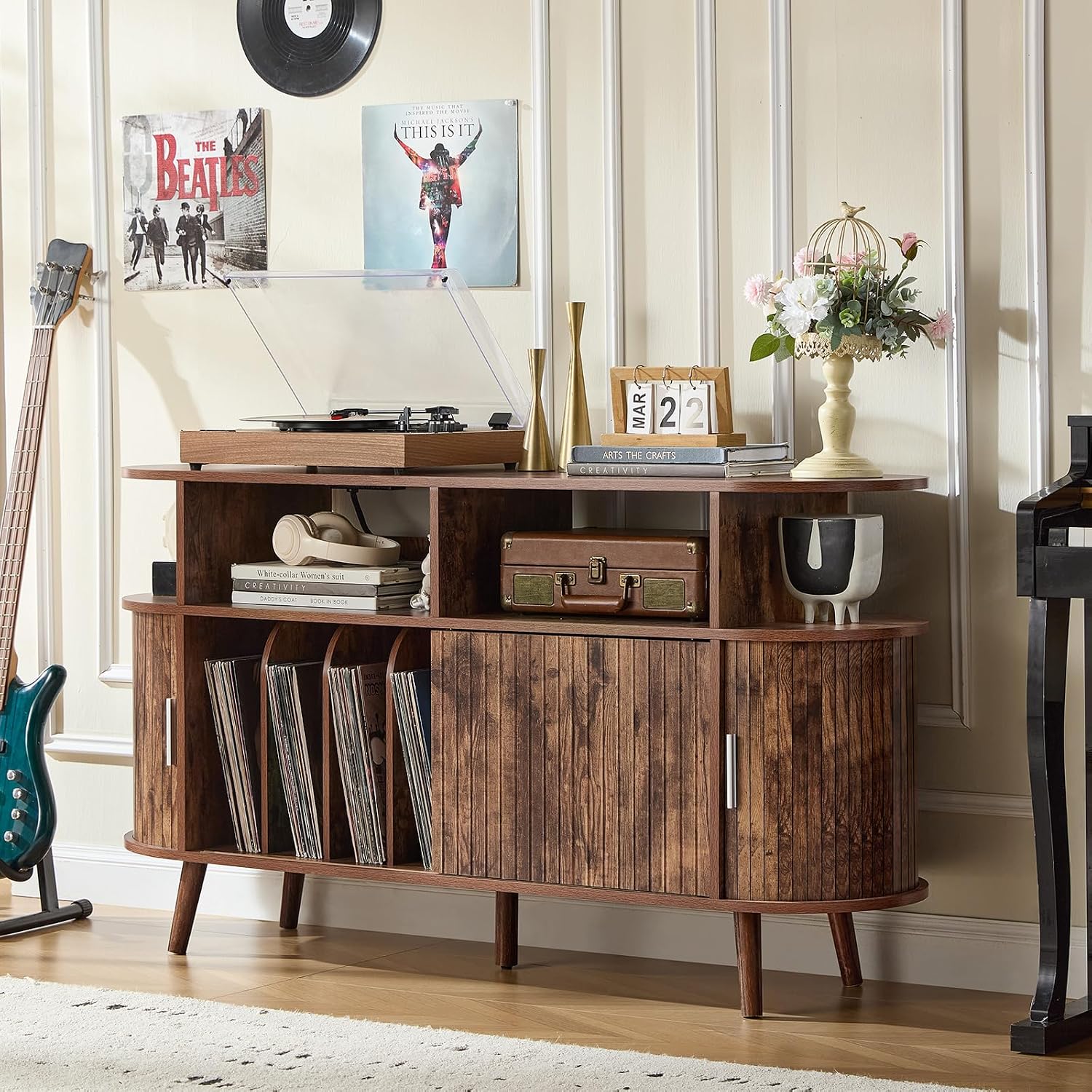 LELELINKY Large Round Record Player Stand with Charging Station & Fluted Panel, Brown Mid Century Modern Turntable Cabinet with Vinyl Storage, Arched Wood Record Player Table for Living Room