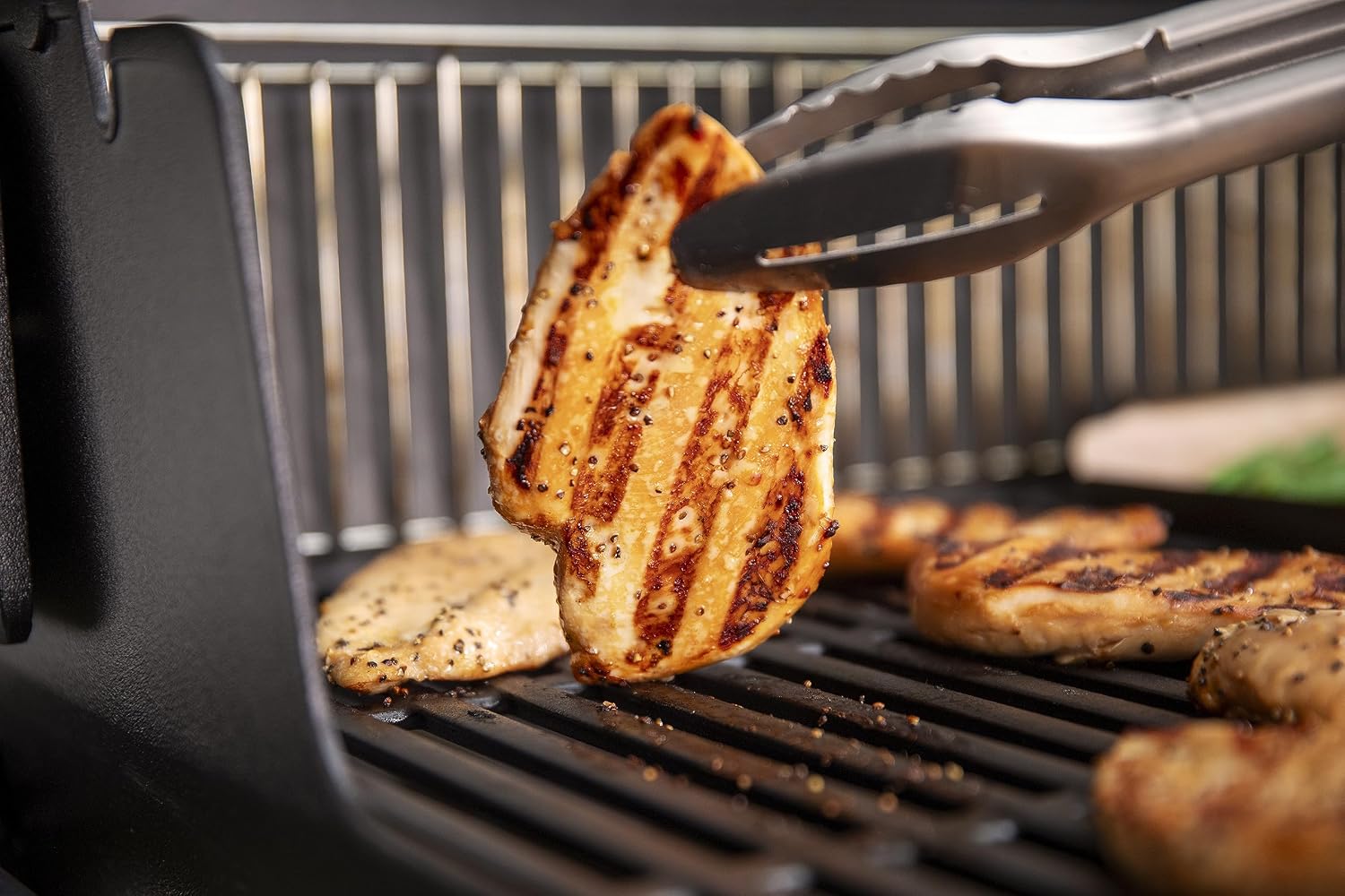Weber Genesis E-315 Natural Gas Grill for Outdoor Cooking, 3 Burners, Black – Porcelain-Enameled, Cast-Iron Grates, PureBlu Burners