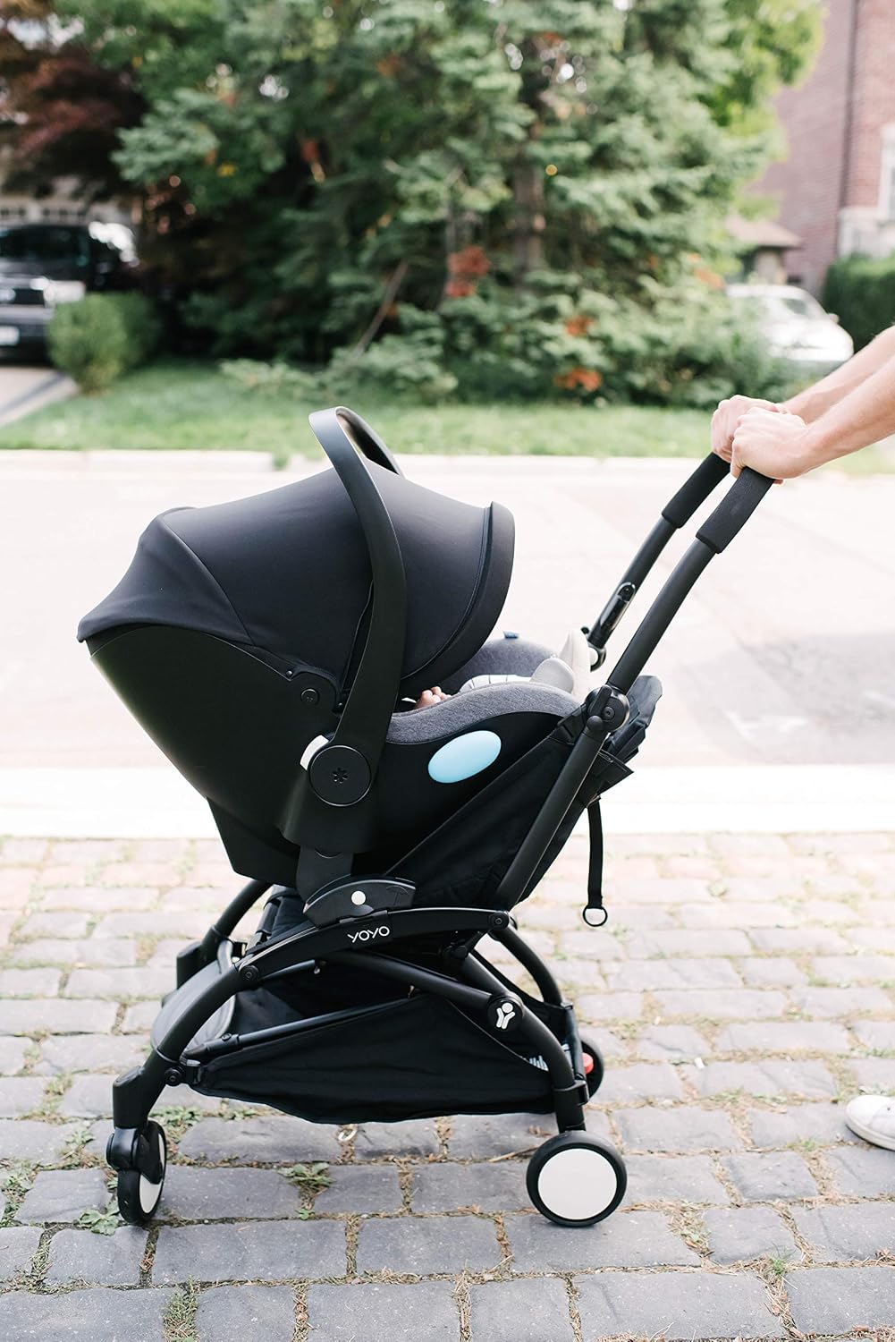 Clek Liingo Baseless Infant Car Seat with Newborn Support System, Latch System with One-Hand Release, Stroller Compatible, and Flame Retardant-Free (Railroad Ziip)