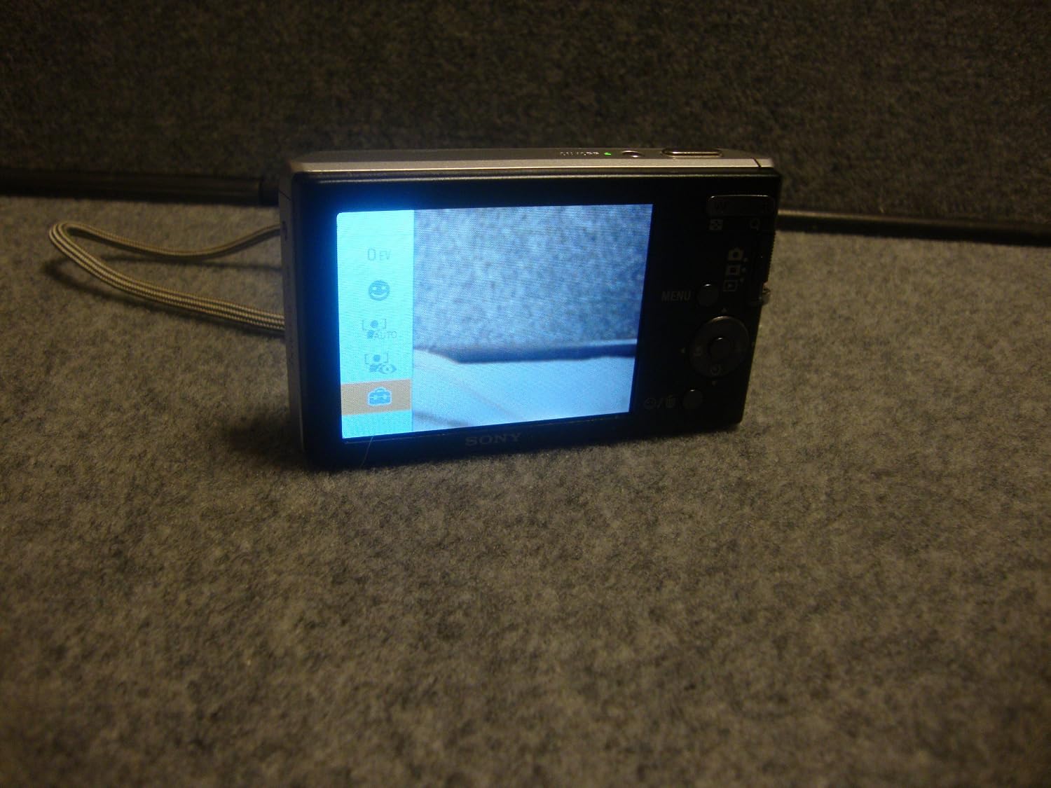 Sony Cyber-shot DSC-W180 10.1MP Digital Camera with 3x SteadyShot Stabilized Zoom and 2.7-inch LCD (Silver)